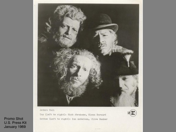 PRESS PHOTO