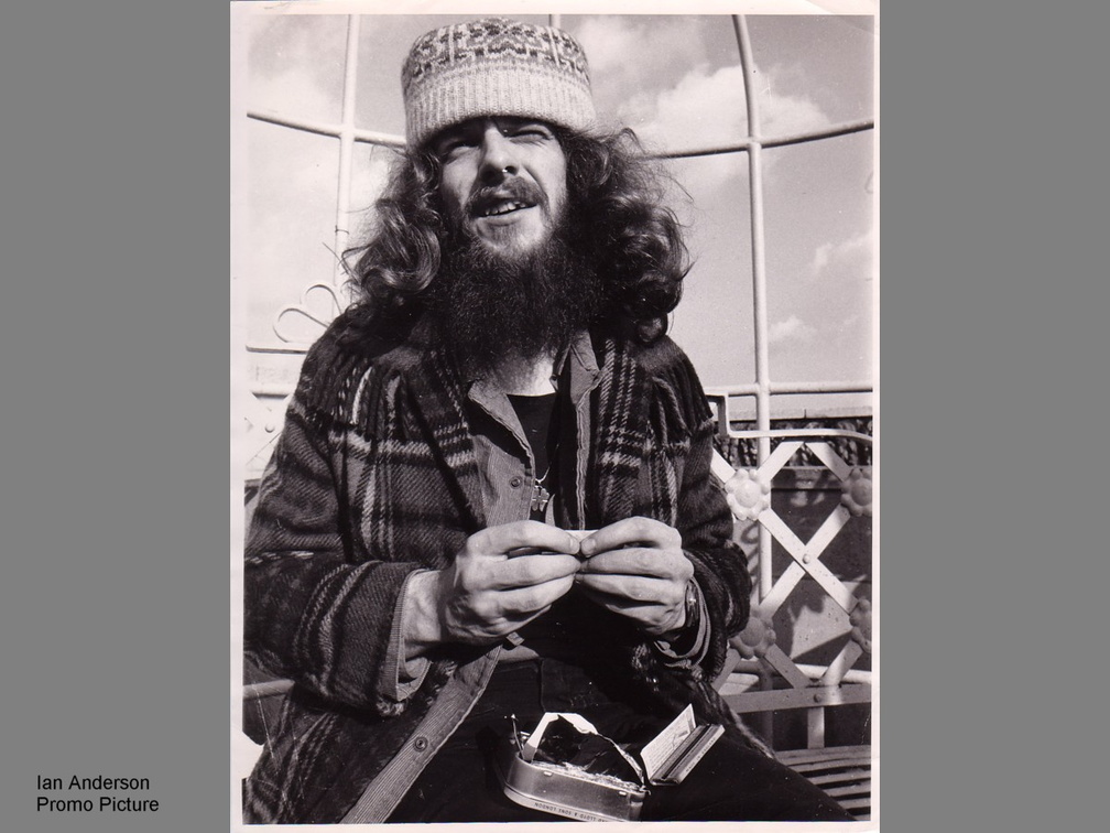 PUBLICITY SHOT